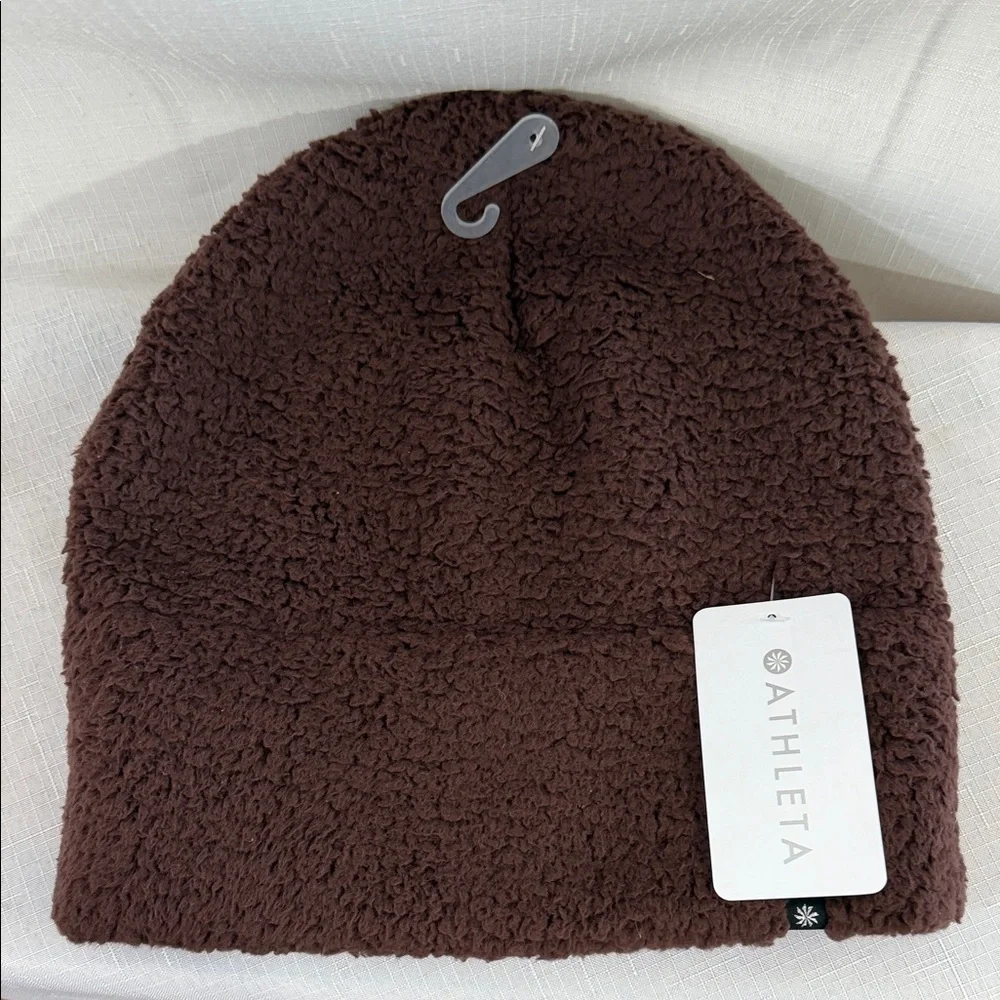 901 NEW! Athleta Cozy Tugga Brown Fleece Beanie